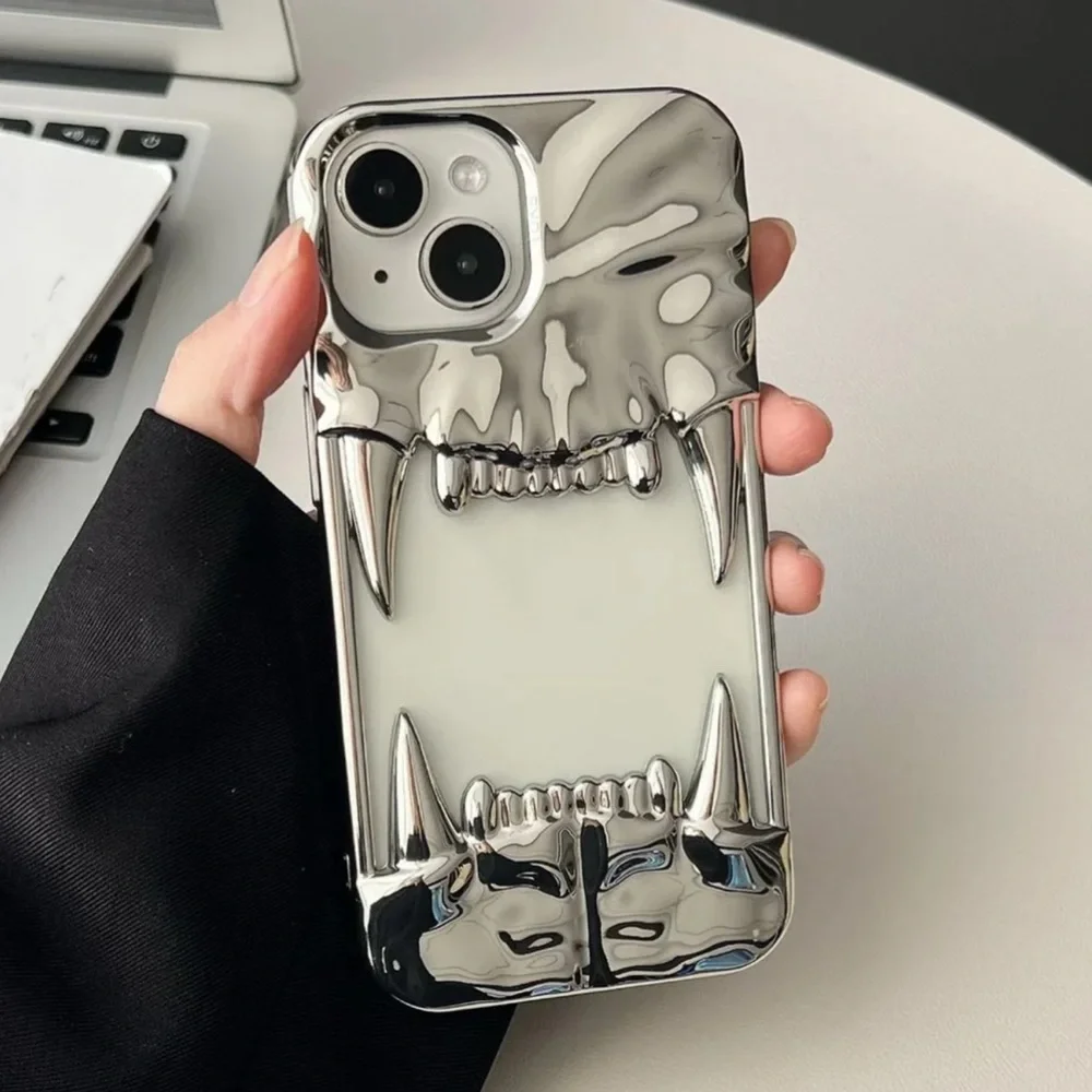 2 iPhone 📲 15 cases ..